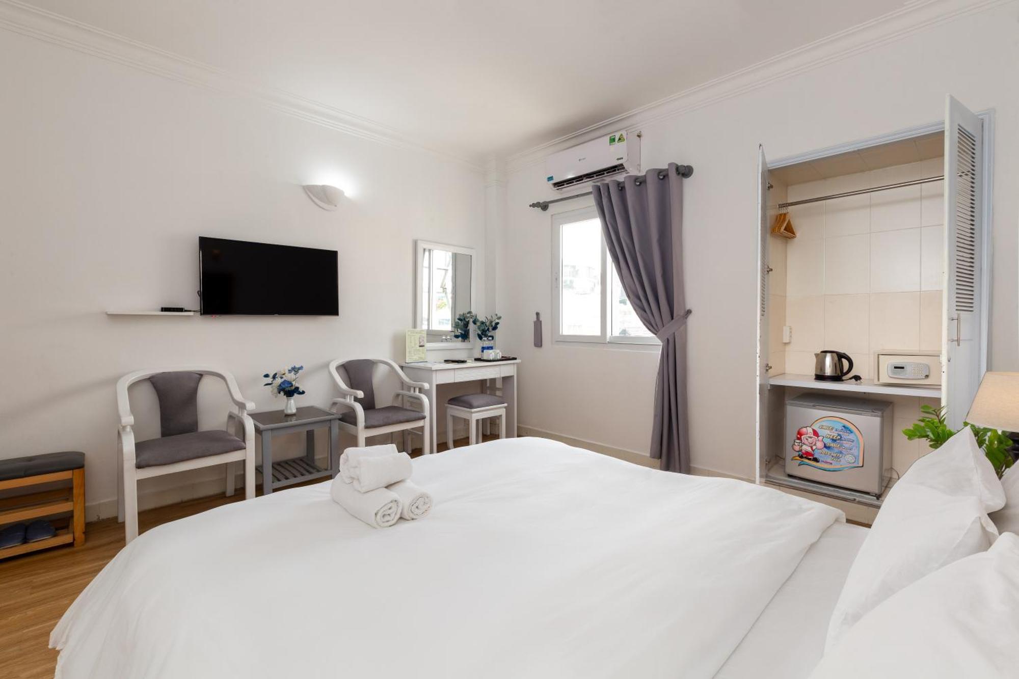 Premium Lumiere 3* TP. Hồ Chí Minh